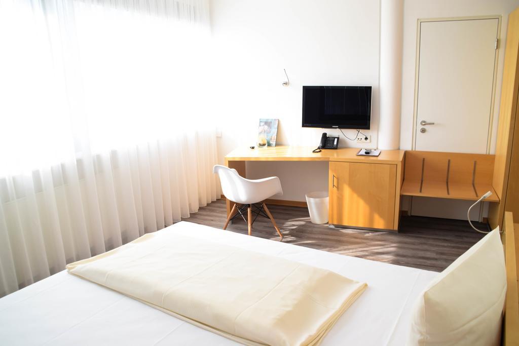 Cristall Hotel Вагхойзель Экстерьер фото